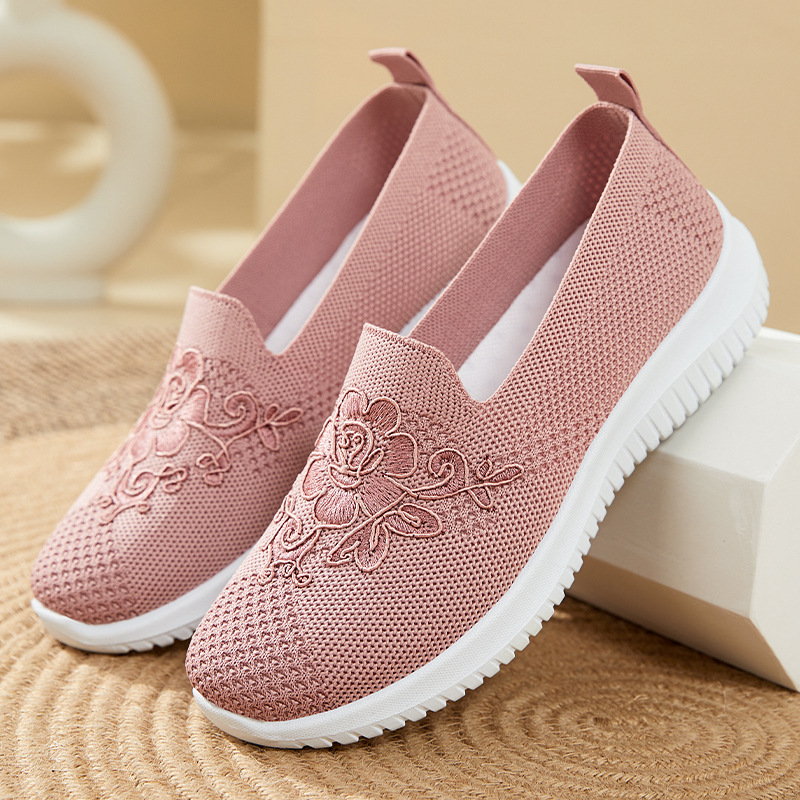 Embroidery Embellishments - Wsuwane buty damskie z dzianiny z