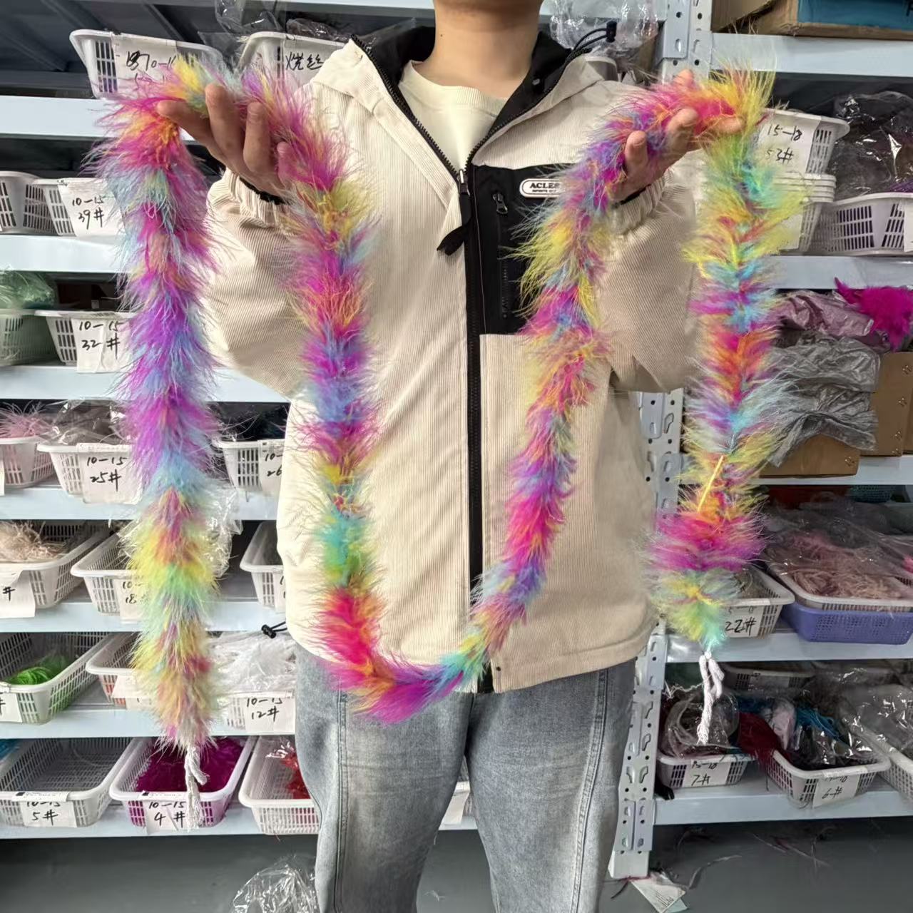 Wielobarwna boa z piór marabu  – Feather Trim Marabou recenzja i cena