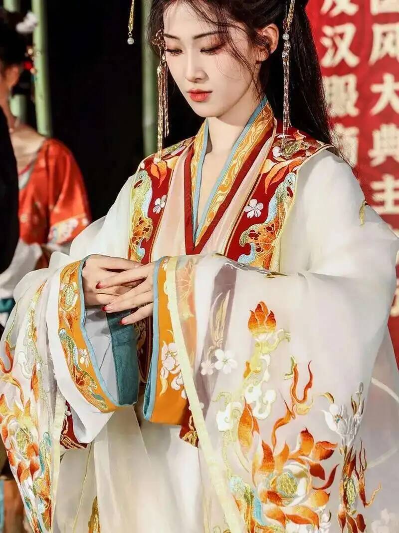 Dywan Ming Hanfu Haft Ciężki R – Embroidery Craft recenzja i cena